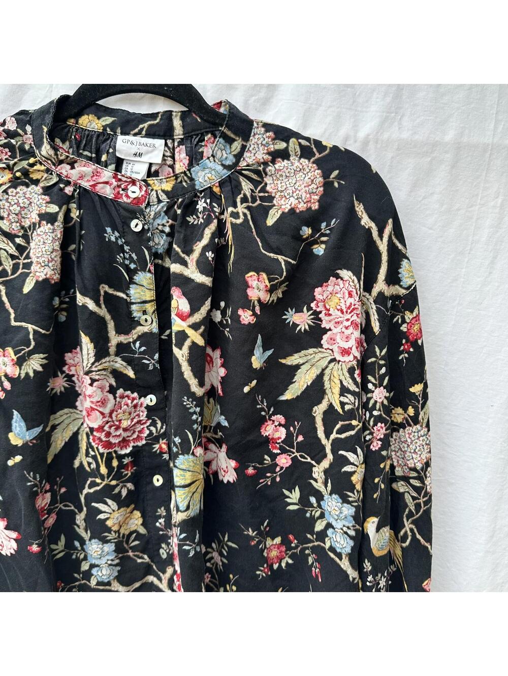 GP and J Baker x H&M Black Floral Button-Up Blouse with Bird Print Size 12 - Picture 6 of 9